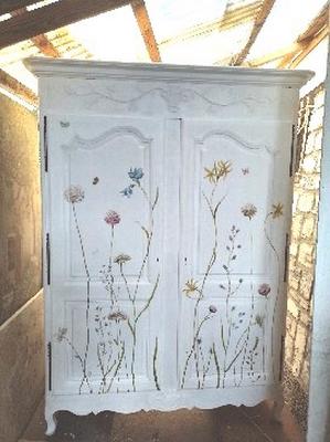 relooking armoire,,armoire décorées sur commande, armoires recyclées, armoires relookées ,decor sur meuble, peinture décorative mobilier
