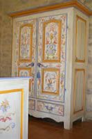 relooking armoire,,armoire décorées sur commande, armoires recyclées, armoires relookées ,decor sur meuble, peinture décorative mobilier
